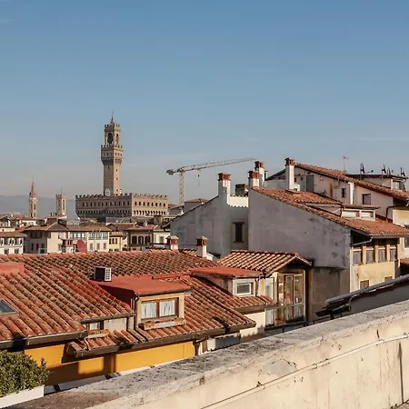 Bright Flat 100 Steps From Ponte Vecchio